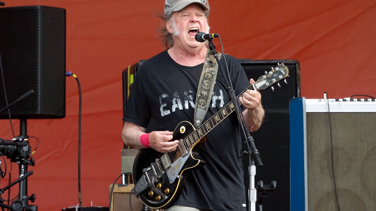 Neil Young donnera un concert gratuit en Ukraine avant sa tournée européenne