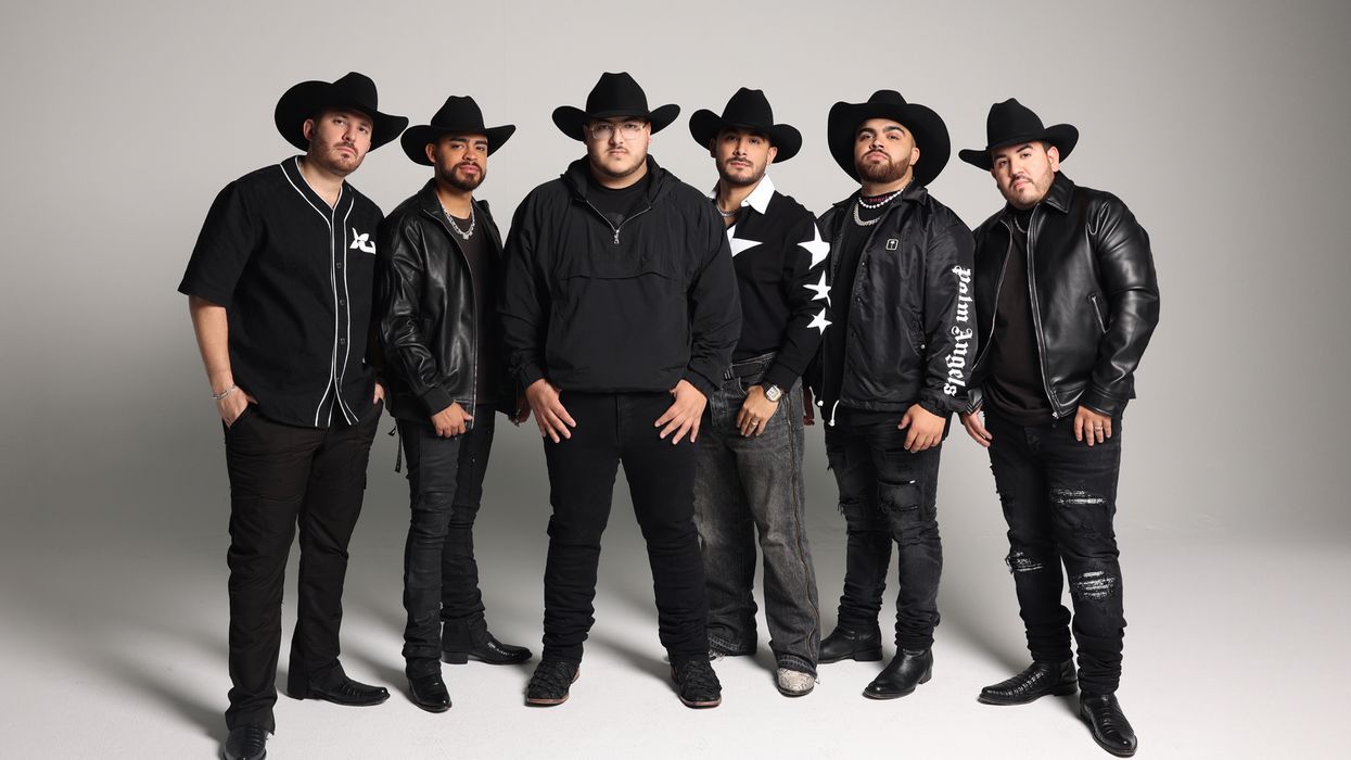 Grupo Frontera Unveils ‘Jugando a Que No Pasa Nada’ Track List, Cover Art