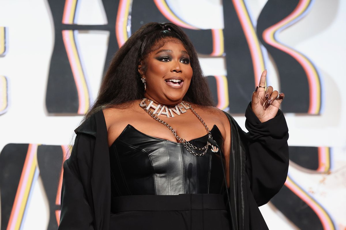 Lizzo dit avoir été «prise de court» par la plainte de ses danseuses pour harcèlement sexuel