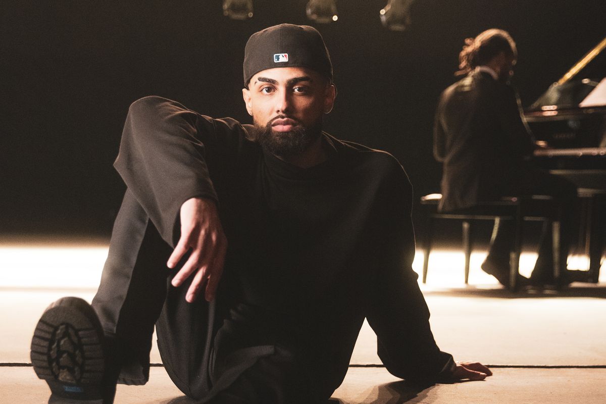 Jay Wheeler Sets the Mood for Valentine’s Day With a Concert and a Romantic Playlist For His Wife