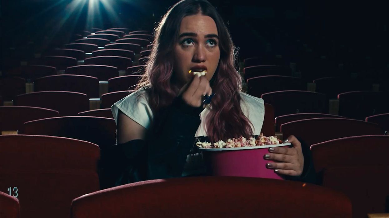 Ela Taubert Gets Over Heartbreak at a Movie Theater in Playful ‘Para Qué?’ Video