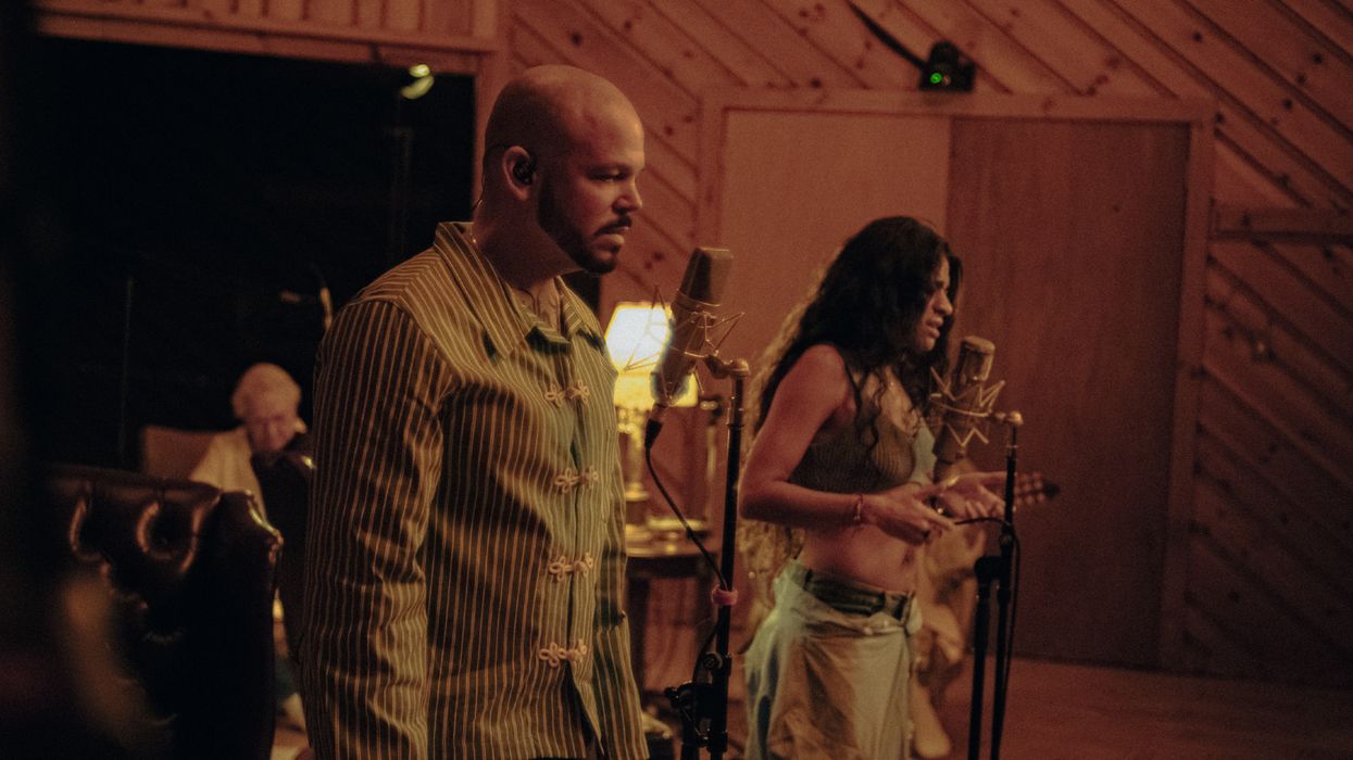 Residente and Jessie Reyez Deliver a Heart-Rending Live Rendition of ‘El Encuentro’