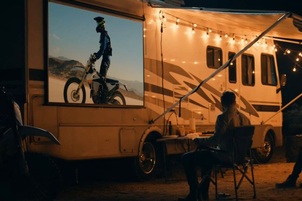 RS Recommends: The Best Outdoor Projectors for Movies, Sports, and Gaming