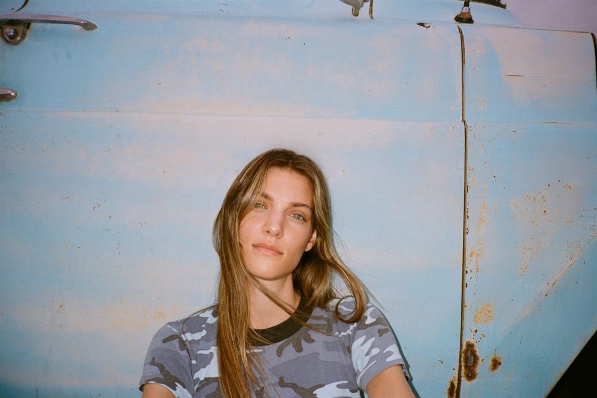 Charlotte Cardin nommée Femme de l'année par Billboard Canada