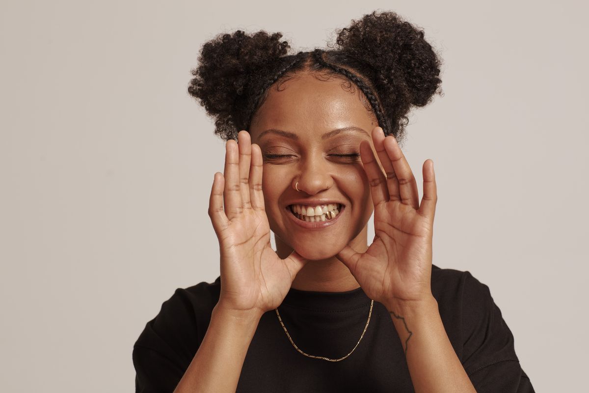 Sur son nouvel album, Naya Ali fait les choses en grand