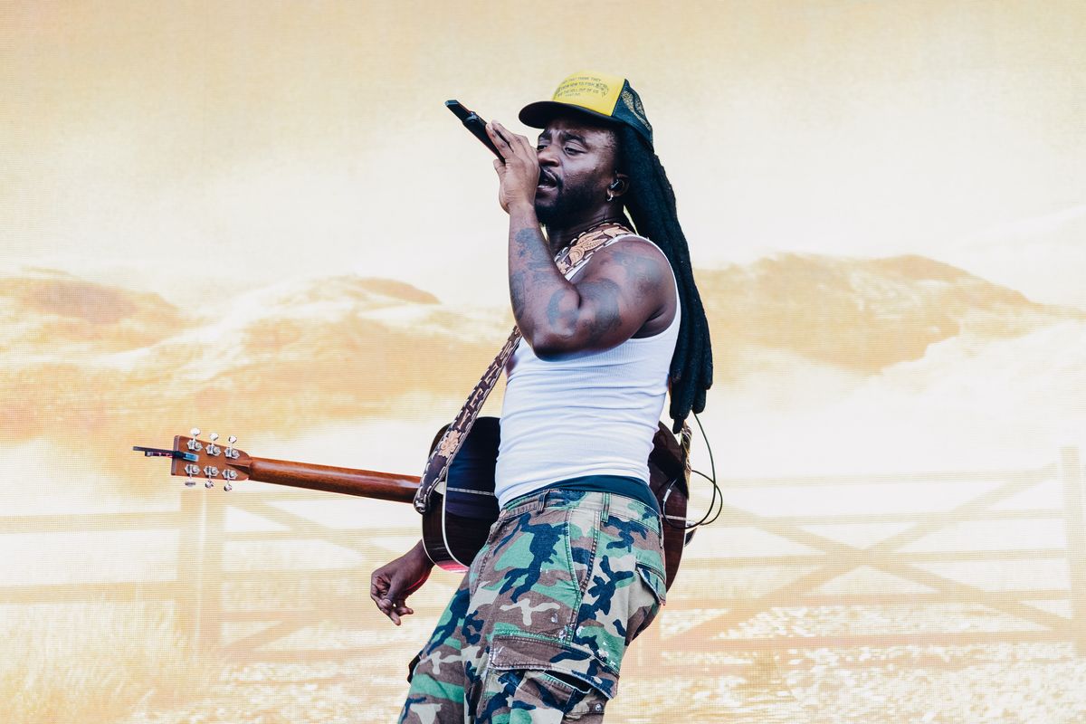 Osheaga jour 2 : entre orages, flammes et pop actuelle