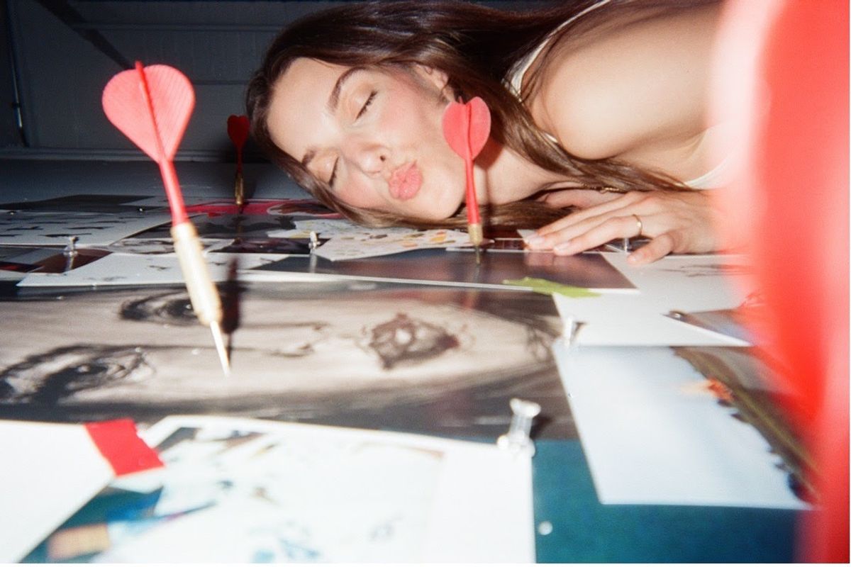 Charlotte Cardin revient avec le single «Tant pis pour elle»