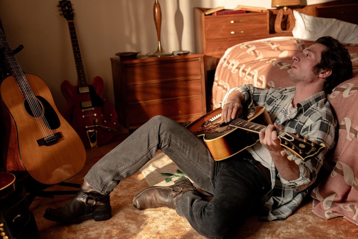 «Springsteen: Deliver Me from Nowhere» explore l’homme derrière le mythe