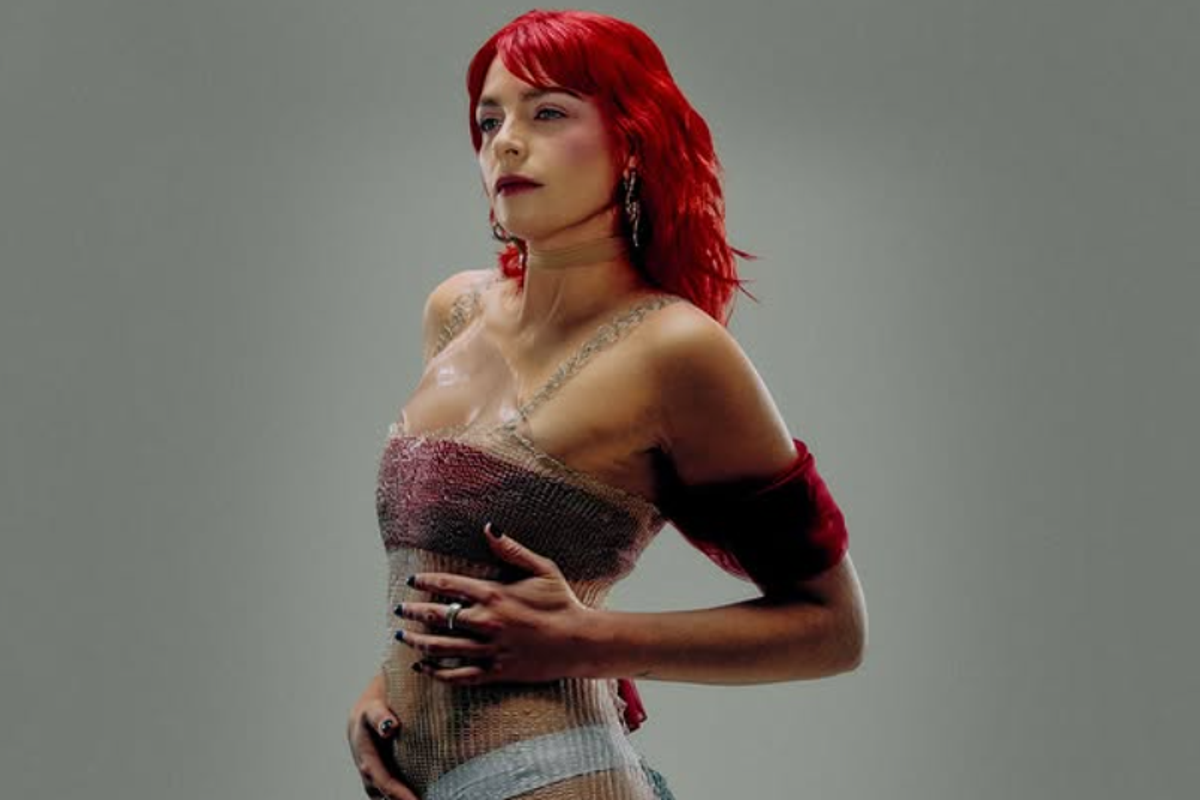 Laroie nous en fait voir de toutes les couleurs avec «LSD»