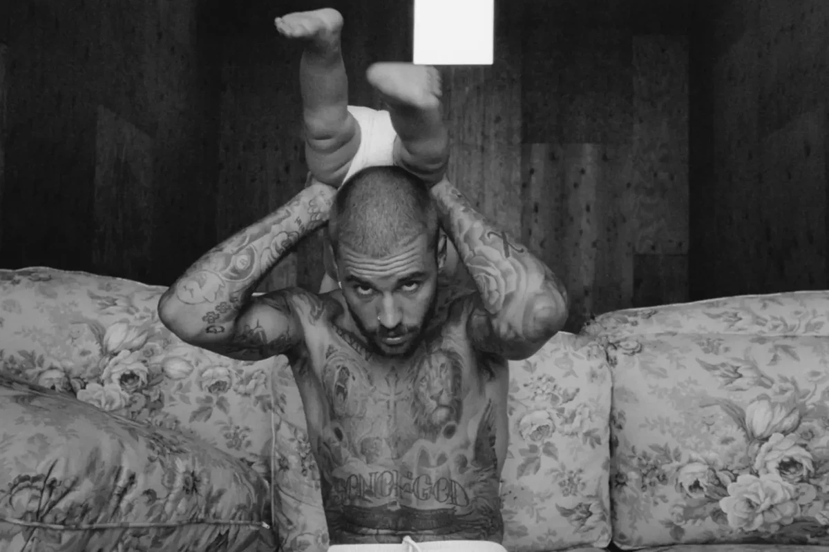 Justin Bieber est de retour avec «Swag», un nouvel album