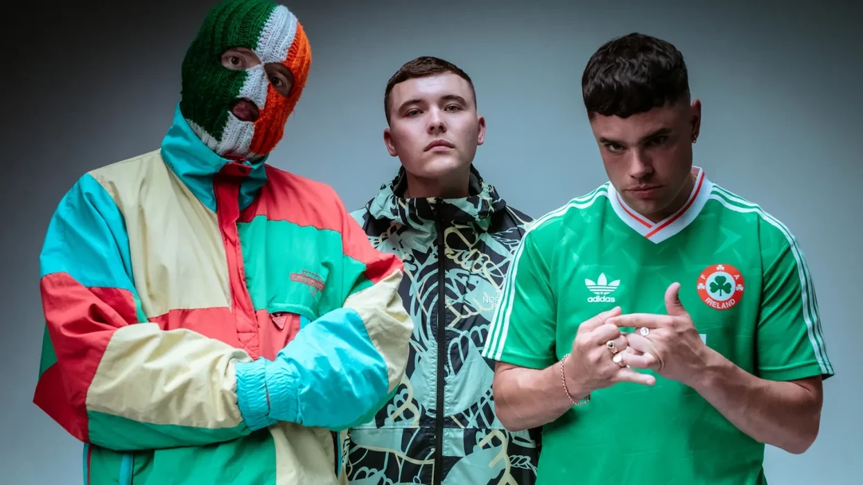 Techniquement, un seul des membres de Kneecap est interdit d'entrée au Canada