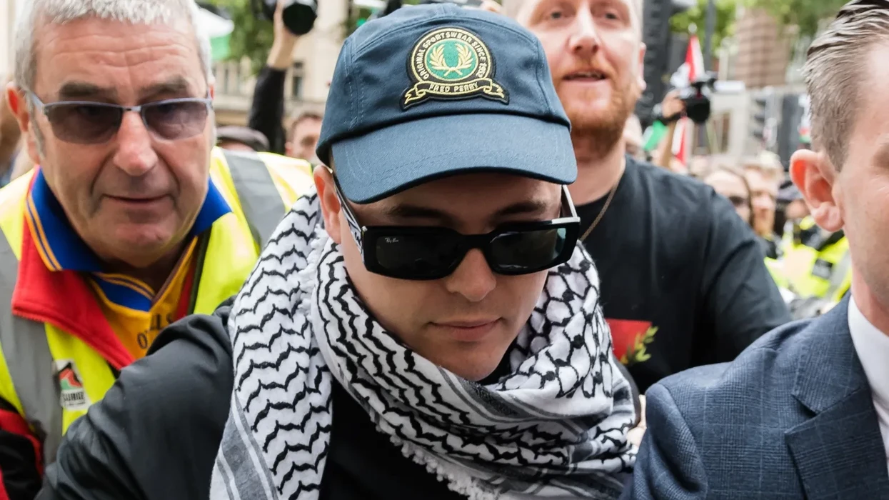 Mo Chara, de Kneecap, sera jugé pour terrorisme le mois prochain