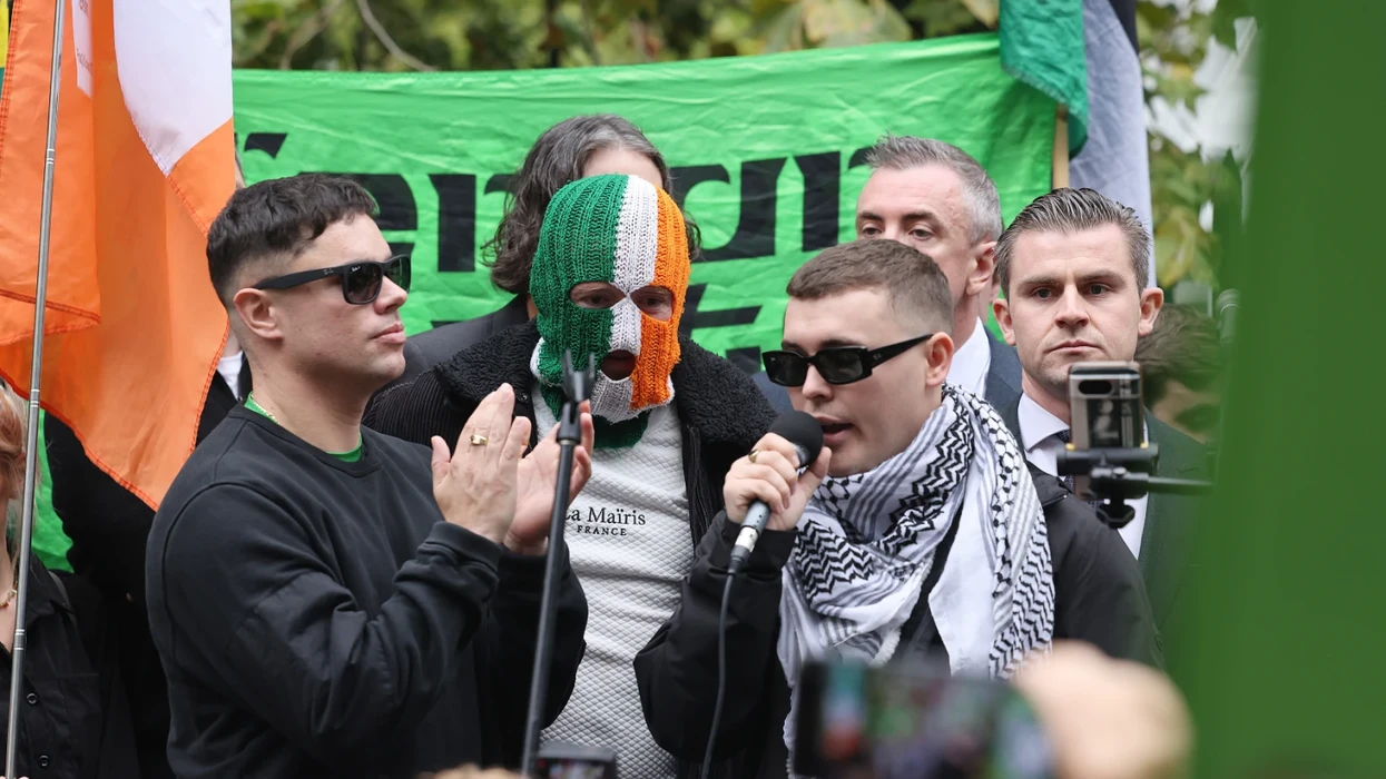 Mo Chara, de Kneecap, acquitté par un tribunal londonien