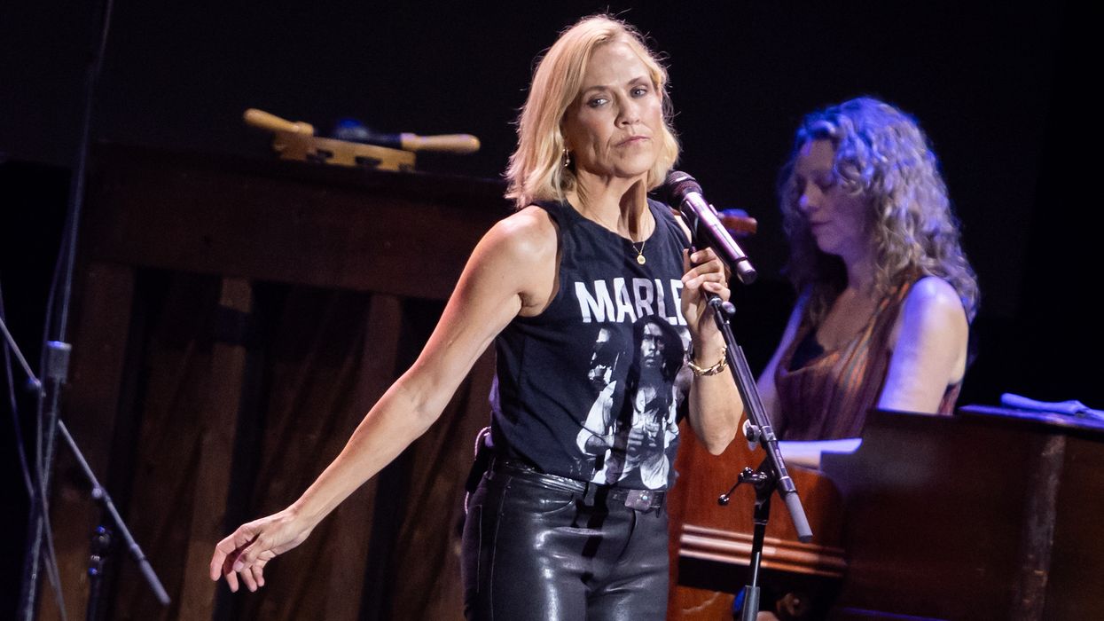 Sheryl Crow dit adieu à sa Tesla et s'engage à soutenir NPR